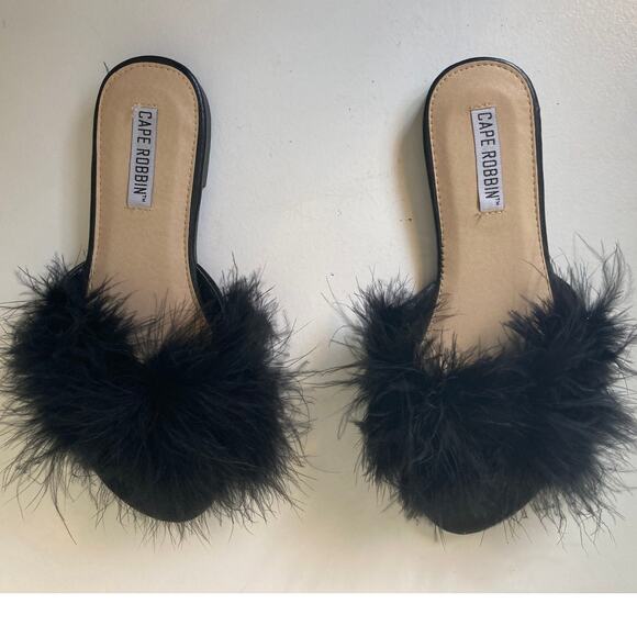 Cape Robbin feather slides - Picture 9 of 13